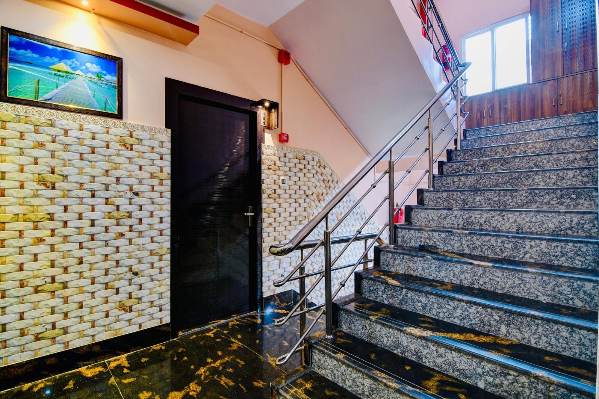 Hotel Kanan Inn Καλκούτα Εξωτερικό φωτογραφία