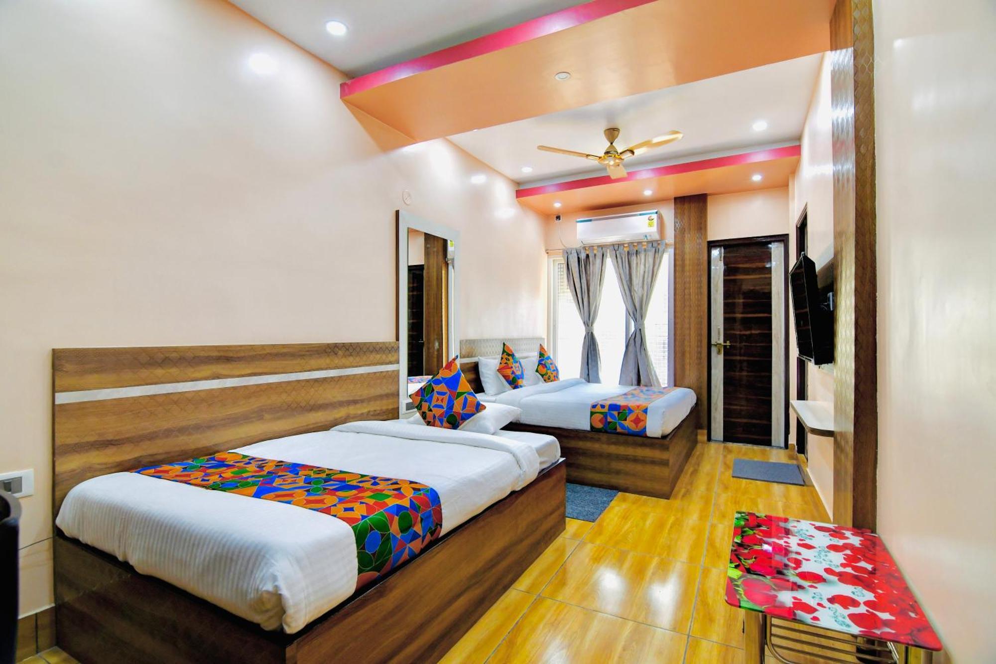 Hotel Kanan Inn Καλκούτα Εξωτερικό φωτογραφία