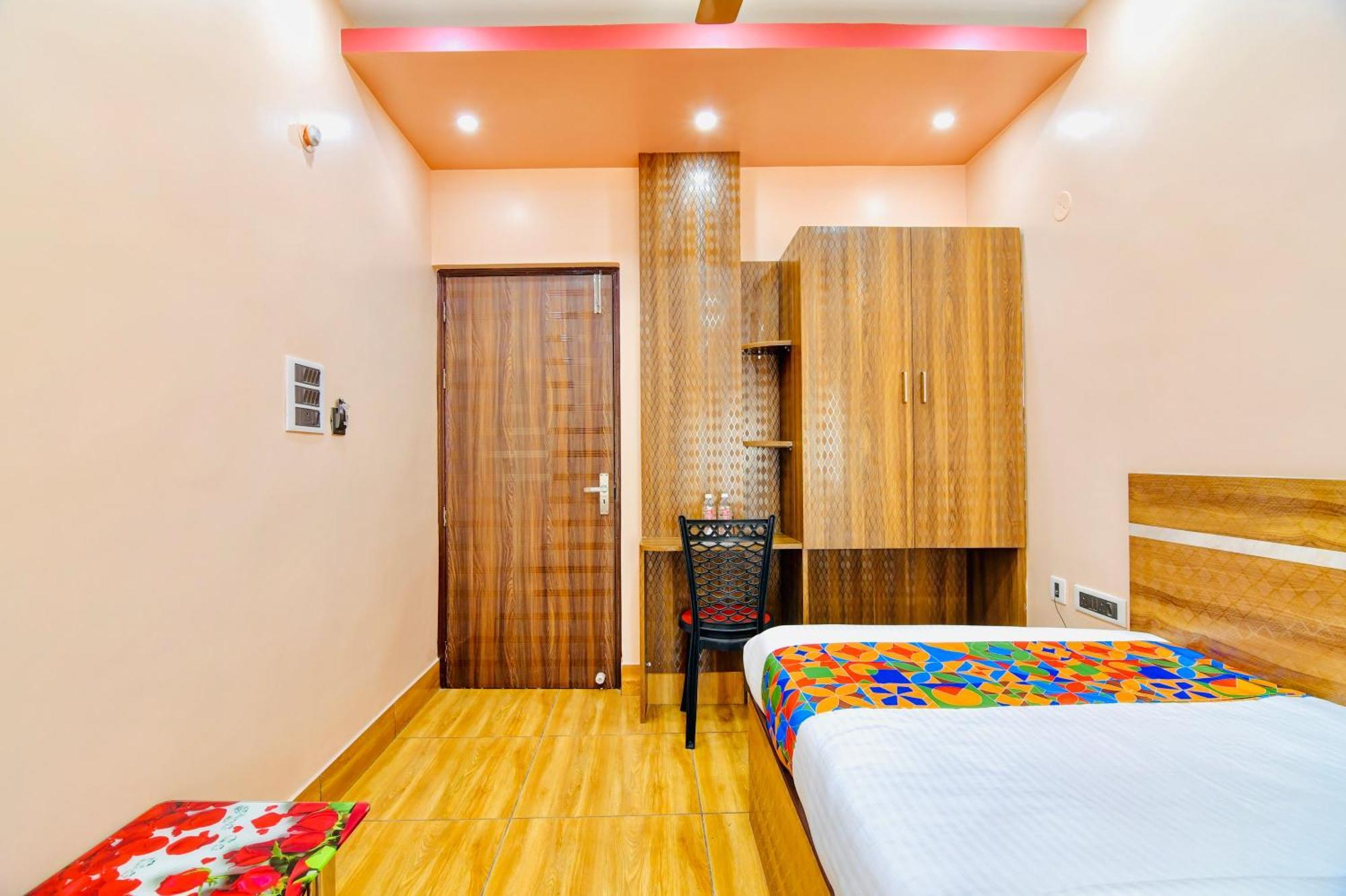 Hotel Kanan Inn Καλκούτα Εξωτερικό φωτογραφία